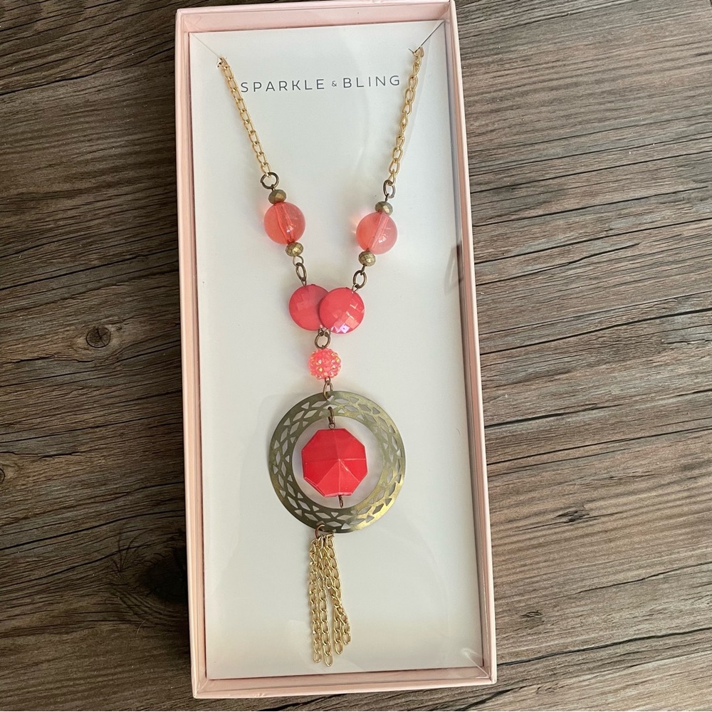 NWT!! sparkle and bling pink/gold necklace